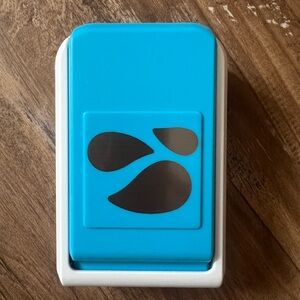 CREATIVE MEMORIES FLAMES / DROPS PUNCH